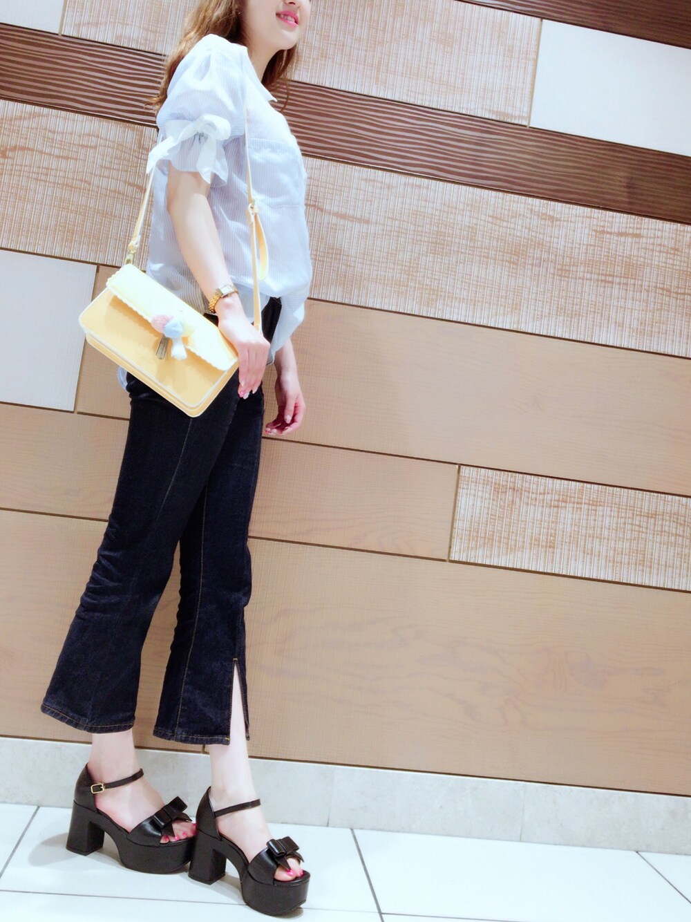 「STG、ヘザー(Heather)、MIIA、サマンサタバサ、サマンサタバサプチチョイス」｜「Samantha Thavasa Petit Choiceのアイテム（バッグ、イエロー系）」を使った、rena..さん（レディース・164cm）の春コーディネートの1枚目の写真