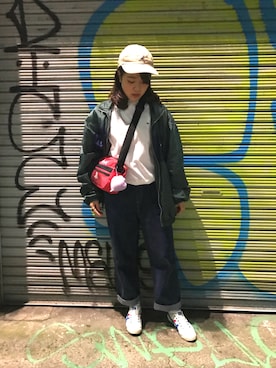 「TOMMY HILFIGER」｜「アイテム（ナイロンジャケット）」を使った、YOU-RYさん（レディース・156cm）の春コーディネート