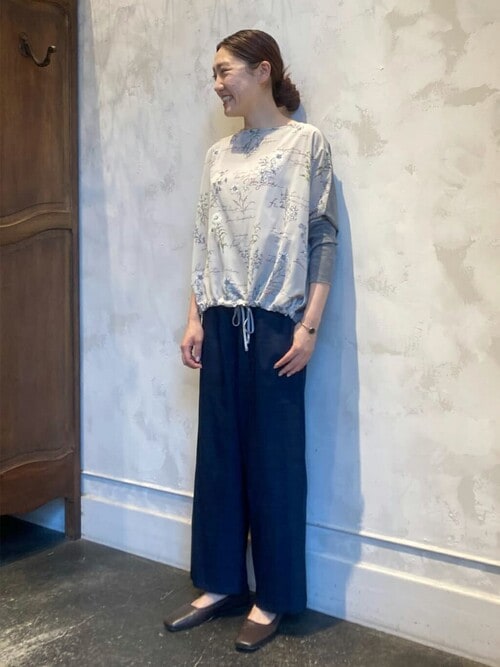 BEARDSLEY（ビアズリー）の「フロント花プリントニット（ニット