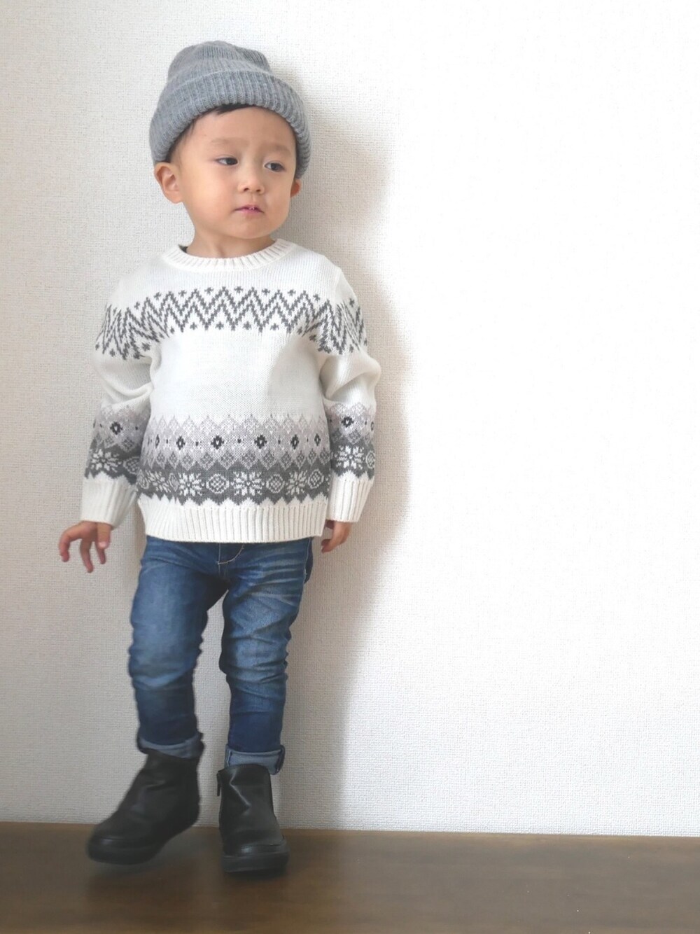 「キッズファッション、冬コーデ、シンプル、2歳、男の子、フェアアイル、サイドゴアブーツ」｜「COMECHATTO&CLOSETのARTEX WATCH CAP（ニットキャップ/ビーニー、グレー系）」を使った、souta✭さん（キッズ・90cm）の冬コーディネートの1枚目の写真