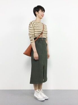 三由佳奈さんの「ベイカーポケットスカート」を使ったコーディネート