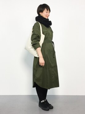 「ナチュラルスタイル」｜「アイテム（シャツワンピース）」を使った、三由佳奈さん（レディース・160cm）の秋コーディネート