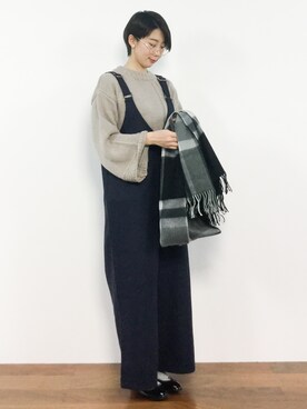「SEVENDAYS=SUNDAY（セブンデイズサンデイ）のアイテム（オールインワン・サロペット）」を使った、三由佳奈さん（レディース・160cm）の秋コーディネート