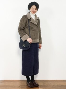 「SPINNS（スピンズ）のアイテム（ムートンコート）」を使った、三由佳奈さん（レディース・160cm）の秋コーディネート