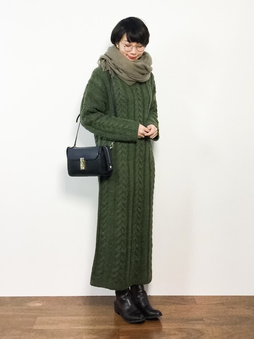 三由佳奈さんのコーディネート