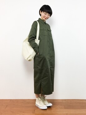 「JOURNAL STANDARD relume（ジャーナルスタンダード　レリューム）のアイテム（シャツワンピース）」を使った、三由佳奈さん（レディース・160cm）の冬コーディネート