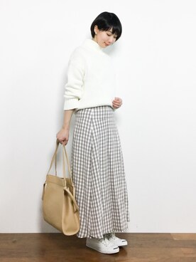 三由佳奈さんの「ギンガムチェックマーメイドスカート」を使ったコーディネート