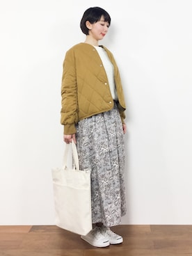「マスタードイエロー」｜「アイテム（ブルゾン）」を使った、三由佳奈さん（レディース・160cm）の冬コーディネート