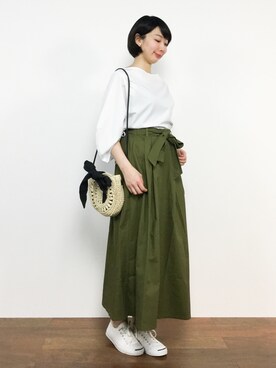 三由佳奈さん(レディース・160cm)の春コーディネート