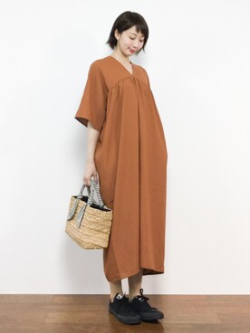 三由佳奈さん（レディース・160cm）の春コーディネート