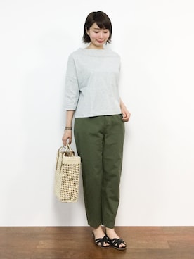 三由佳奈さん（レディース・160cm）の春コーディネート