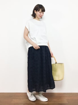 「cache cache（カシュ カシュ）のアイテム（かごバッグ）」を使った、三由佳奈さん（レディース・160cm）の夏コーディネート