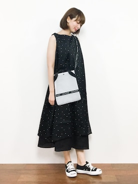 「NINE（ナイン）のアイテム（バッグ）」を使った、三由佳奈さん（レディース・160cm）の夏コーディネート