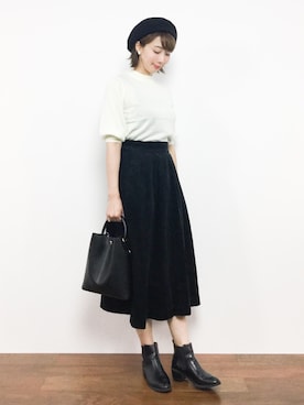 「LOWRYS FARM（ローリーズファーム）のホソコールＡラインスカート　806557（スカート）」を使った、三由佳奈さん（レディース・160cm）の秋コーディネート
