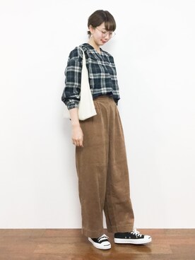 三由佳奈さん(レディース・160cm)の秋コーディネート