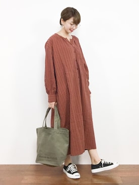 三由佳奈さん（レディース・160cm）の秋コーディネート