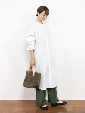 「ナチュラルスタイル」｜「アイテム（シャツワンピース）」を使った、三由佳奈さん（レディース・160cm）の秋コーディネート