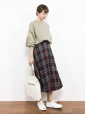 三由佳奈さん（レディース・160cm）の秋コーディネート