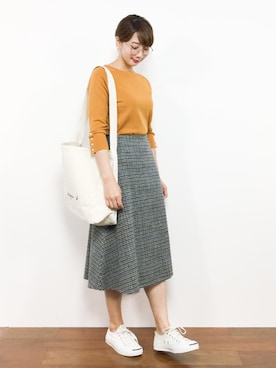 「マスタードイエロー」｜三由佳奈さん（レディース・160cm）の秋コーディネート