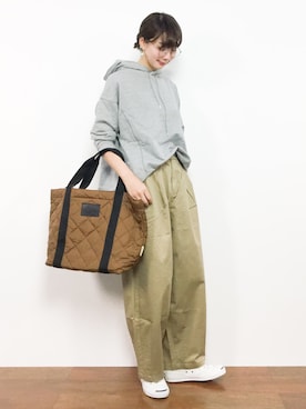 三由佳奈さん(レディース・160cm)の秋コーディネート