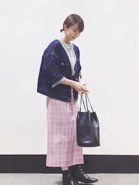 「rps（アールピーエス）のアイテム（デニムジャケット）」を使った、三由佳奈さん（レディース・160cm）の秋コーディネート