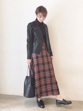 「タータンチェックスカート」｜三由佳奈さん（レディース・160cm）の秋コーディネート