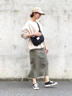 「ナチュラルスタイル」｜「アイテム（キャップ）」を使った、三由佳奈さん（レディース・160cm）の春コーディネート