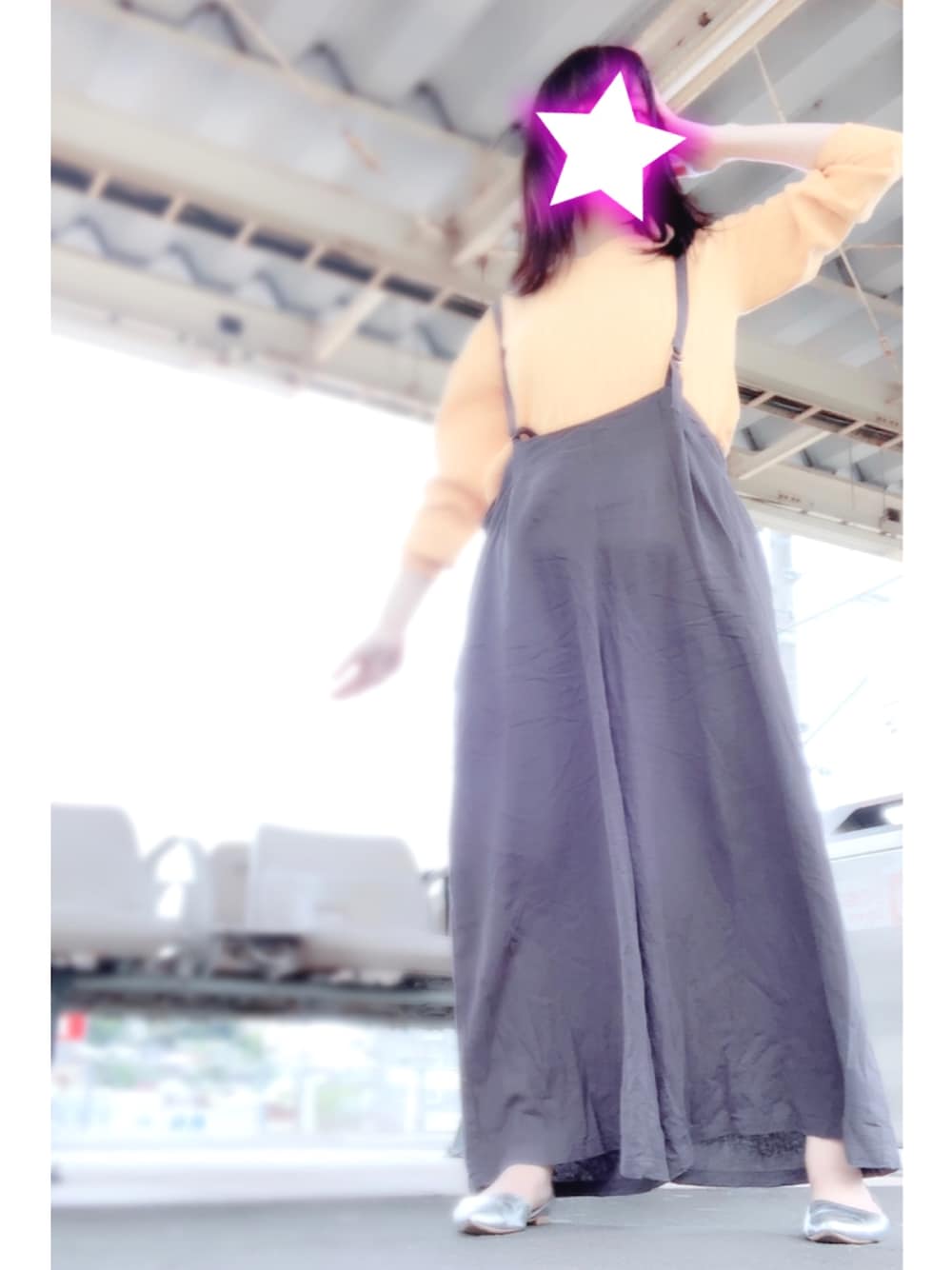 「春コーデ、お洒落さんとつながりたい、黄色、サロペット、アラフォー、楽チンコーデ」｜「LEPSIMの12G2WAYアミガラチュニックプルオーバー　776907（ニット/セーター、イエロー系）」を使った、LiNnoSUKeさん（レディース・156cm）の春コーディネートの1枚目の写真