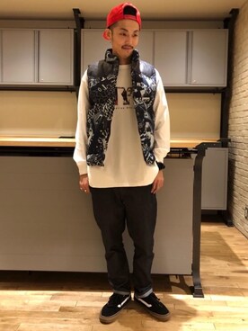 「HYSTERIC GLAMOUR（ヒステリックグラマー）のHYS WHISKY柄 刺繍キャップ（キャップ）」を使った、森 拓巳さん（メンズ・176cm）の秋コーディネート