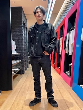 「ロックコーデ」｜「アイテム（デニムジャケット）」を使った、森 拓巳さん（メンズ・176cm）の秋コーディネート