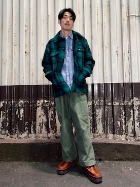 「シャツ 」｜「アイテム（ブルゾン）」を使った、森 拓巳さん（メンズ・176cm）の冬コーディネート