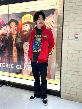 「でにむ」｜「アイテム（ジャージ）」を使った、森 拓巳さん（メンズ・176cm）の春コーディネート