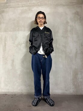 「でにむ」｜「アイテム（サンダル）」を使った、森 拓巳さん（メンズ・176cm）の冬コーディネート