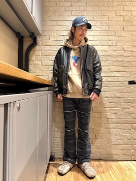 「でにむ」｜「アイテム（サンダル）」を使った、森 拓巳さん（メンズ・176cm）の冬コーディネート