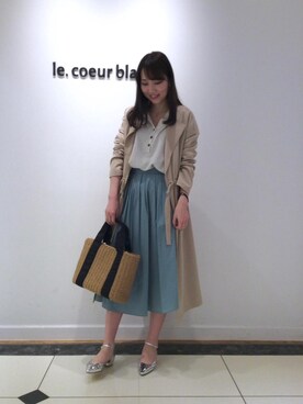 「お呼ばれ」｜「アイテム（その他アウター）」を使った、ルクールブラン大船ルミネウイング店スタッフさん（レディース・160cm）の冬コーディネート