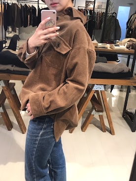 「ALLUMER（アリュメール）のアイテム」を使った、MERCI_西村千明さん（レディース・164cm）の秋コーディネート
