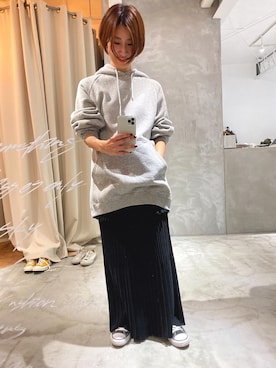 「THE SHINZONE（ザ　シンゾーン）のアイテム（スウェット）」を使った、MERCI_西村千明さん（レディース・164cm）の秋コーディネート