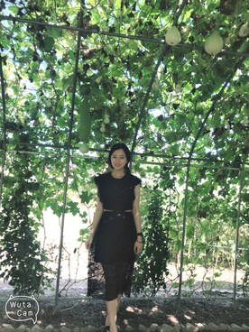「travel」｜「アイテム（ドレス）」を使った、KatieSeahさん（レディース・163cm）の秋コーディネート