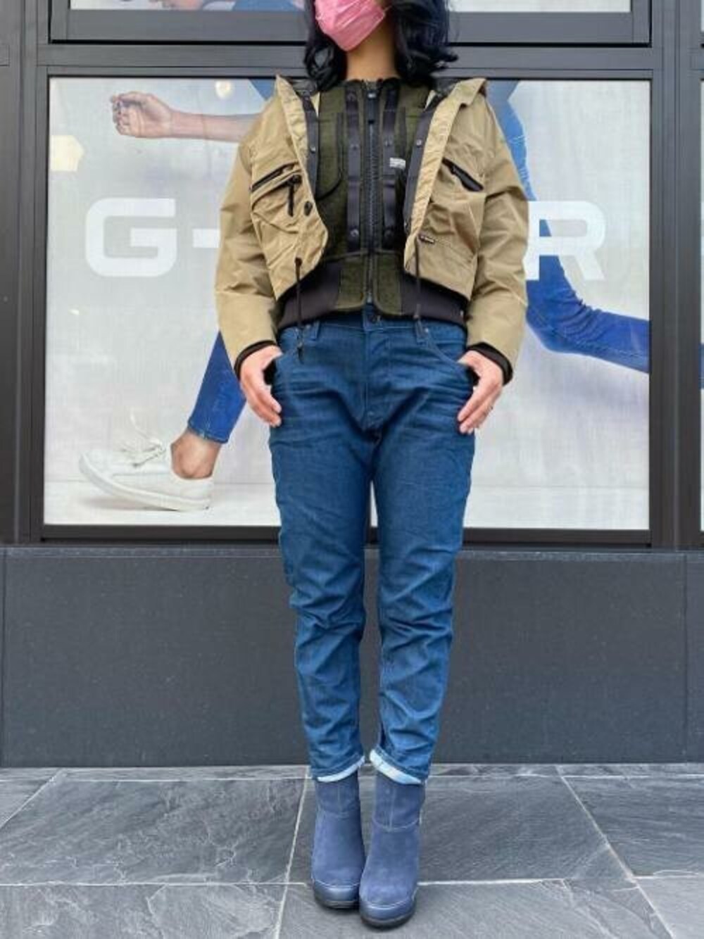 「ミリタリー、ベージュ、秋のコーデ、ボーイフレンドデニム、休日スタイル、新作、リラックススタイル、G-STAR RAW(G-STAR RAW)、ゆるコーデ、ライナージャケット」｜「G-STAR RAWのCROPPED 2 IN 1 JACKET（ミリタリージャケット、ベージュ系）」を使った、G-Star RAW WOMENさん（レディース・161cm）の秋コーディネートの1枚目の写真
