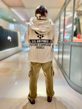 「アイテム（ミリタリージャケット、グレー系）」を使った、nanami さん（レディース・156cm）の冬コーディネート