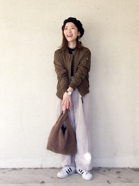 「無地党」｜「アイテム（ハンチング/ベレー帽）」を使った、moccoさん（レディース・156cm）の秋コーディネート