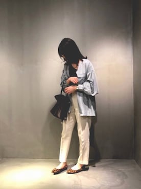 「スラックスパンツ」｜「アイテム（ミリタリージャケット）」を使った、ryokoさん（レディース・166cm）の春コーディネート