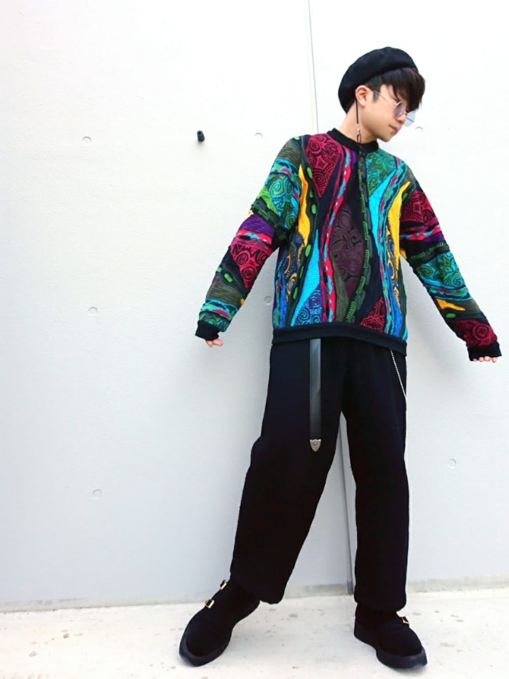 「きれいめカジュアル、COOGI、古着、スラックス、黒、ワイドパンツ、ベレー帽、個性派、めがね、ニット」｜「Iroquoisのバスクベレー×Ｇarden of eden（ハンチング/ベレー帽、ブラック系）」を使った、stickさん（メンズ・170cm）の秋コーディネートの1枚目の写真