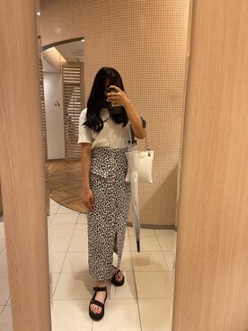 「SLY（スライ）のSETH LEOPARD スカート（スカート、ホワイト系）」を使った、まいさん（レディース・160cm）の夏コーディネート