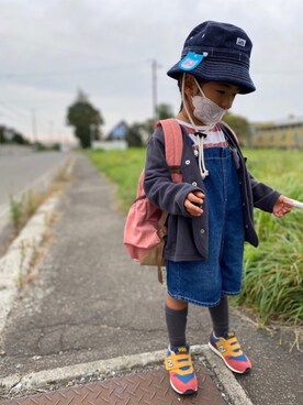 「New Balance」｜「アイテム（サロペット/オーバーオール）」を使った、ｍａｍｅ＊さん（キッズ・90cm）の秋コーディネート