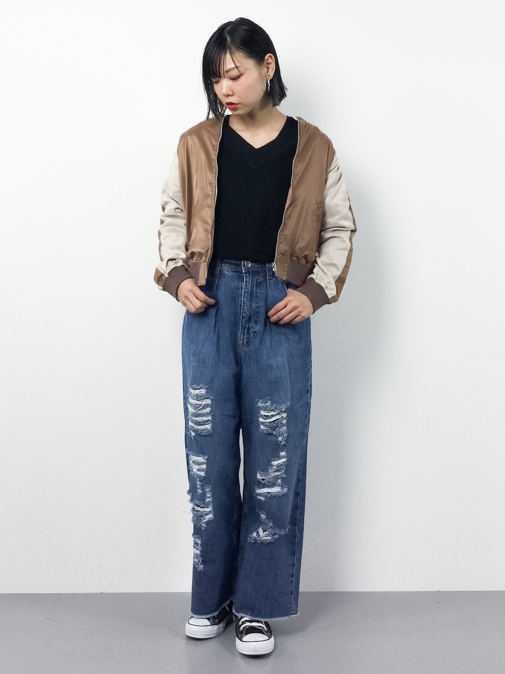 「スカジャン、カジュアル、シンプル、春コーデ」｜「archivesのリバーシブル ブルゾン（ブルゾン、ブラウン系）」を使った、ambiさん（レディース・160cm）の冬コーディネートの1枚目の写真