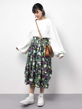 「Narcissus（ナルシス）の【cheap!!by vaNite】シンプルボリュームスウェット（スウェット）」を使った、ambiさん（レディース・160cm）の春コーディネート