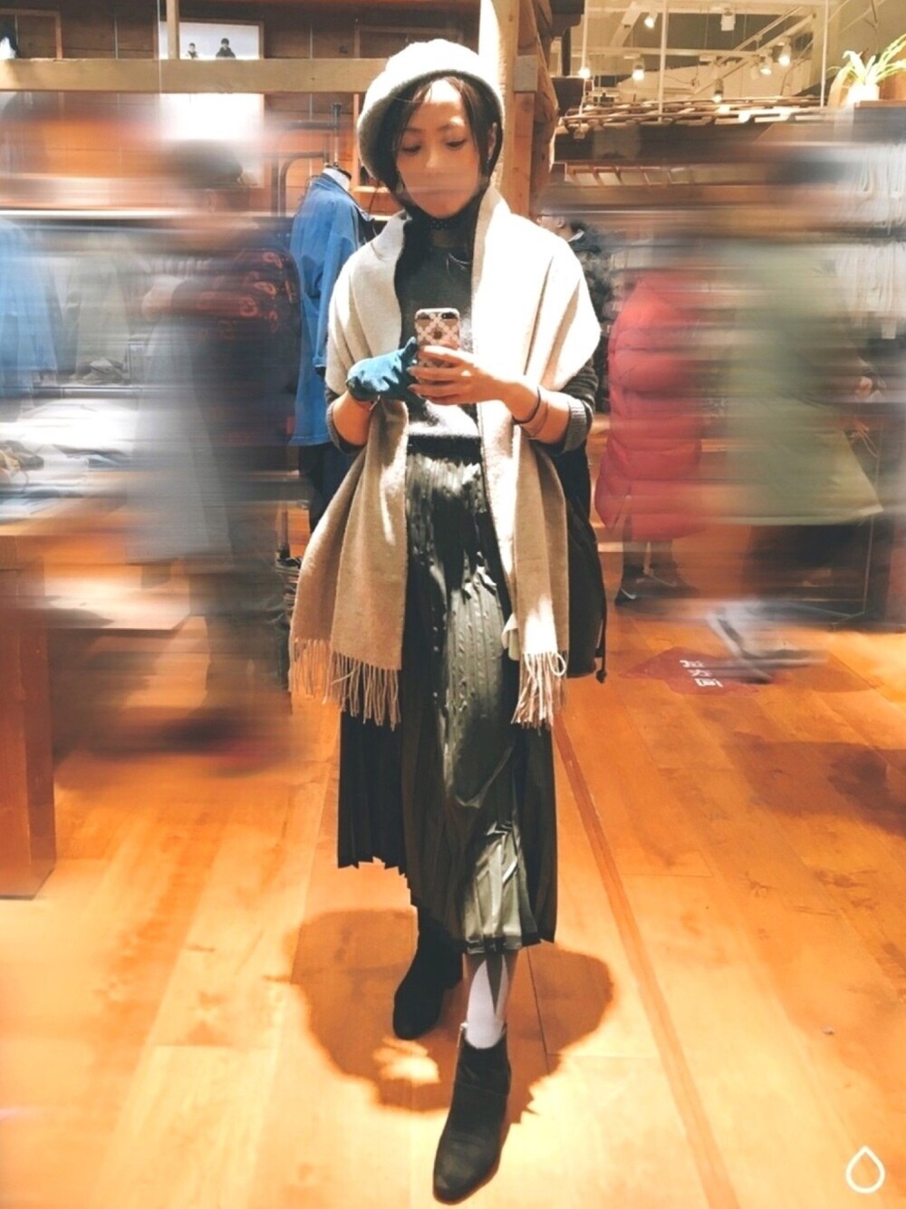 「ootd、冬コーデ、大人カジュアル、低身長、ニット、プリーツスカート、ベレー帽、ELENDEEK、emmi、BEAMS BOY」｜「ELENDEEKのブラウスセットワンピース（ワンピース、ブラック系）」を使った、🥘Achernarx🦉さん（レディース・161cm）の冬コーディネートの1枚目の写真