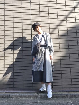 「cava cava（サヴァサヴァ）のアイテム（スニーカー）」を使った、光永さん（レディース・159cm）の春コーディネート