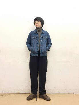 「Guess（ゲス）のアイテム（デニムジャケット）」を使った、光永さん（レディース・159cm）の秋コーディネート